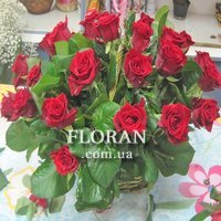 Кошик червоних троянд - Фото 1