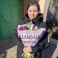 Big bouquet of tulips - Photo 1