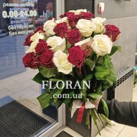 25 червоно білих троянд - Фото 3