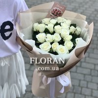 Bouquet of beautiful white roses - Photo 1