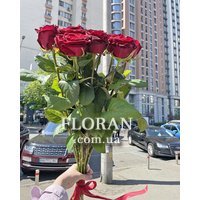 11 високих червоних троянд - Фото 4