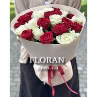Bouquet of white and burgundy roses - Photo 2