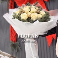 New Year's bouquet of white roses - Photo 1