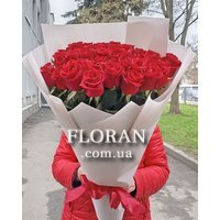 Bouquet of flowers from red roses - Photo 2