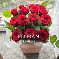 Цветы в квадратной коробке - Фото 1