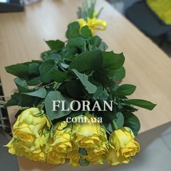 15 жовтих троянд - Фото 1