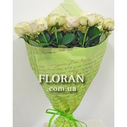 Букет троянд в газеті - Фото 1