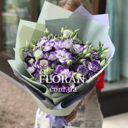 Lisianthus bouquet - Photo 1