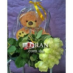 Ведмедик з білими трояндами - Фото 1