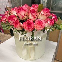 Букет в коробці з-під капелюха - Фото 1