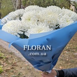 Красивий букет з великих хризантем - Фото 1