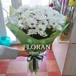 Букет из белых ромашковых хризантем - Фото 7