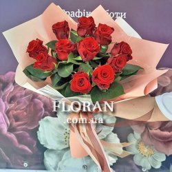 Красивий букет червоних троянд - Фото 2