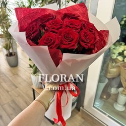 Круглий букет з троянд - Фото 2