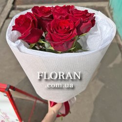 Маленький букет імпортних троянд - Фото 1