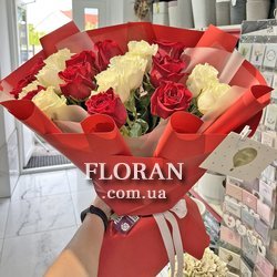 Простий букет троянд - Фото 4