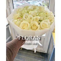 Короткі білі троянди - Фото 1