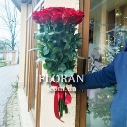 Темно червоні троянди букет - Фото 2