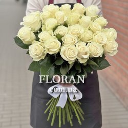 Букет із 25 білих троянд - Фото 3