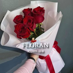 Маленький букет імпортних троянд - Фото 3