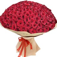 201 червона троянда