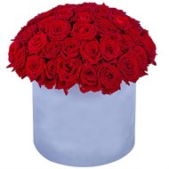Букет з червоних троянд в коробці
