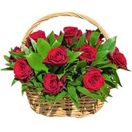 Букет із троянд у кошику