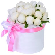 Квіти в коробці півонії