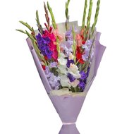 Оригінальний букет з гладіолусів