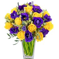 Желто синий букет цветов