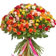 101 кустовая роза в букете