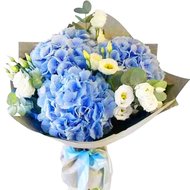 Бело синий букет