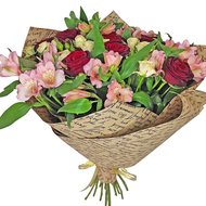 Букет квітів коханій жінці