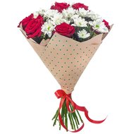 Bouquet of white and red chrysanthemums