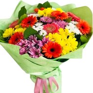 Герберы и хризантемы