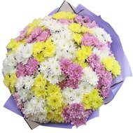 Красивий букет квітів із хризантем