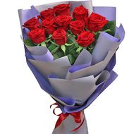 Красивий букет червоних троянд