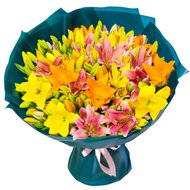 Яскравий букет лілій