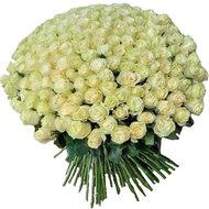 Белые розы на длинной ножке