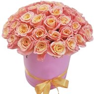 Коробка з троянд Міс Піггі