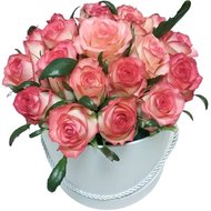 Коробка троянд Джумілія