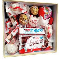 Коробочка з солодощами