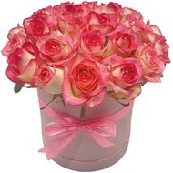 Красиві квіти в коробочці