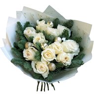 Новорічний букет білих троянд