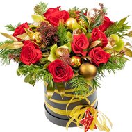 Новогодняя композиция из роз и орхидей