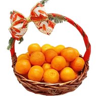 Подарунковий кошик з мандаринами