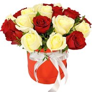 Шикарні квіти у коробці