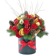 Стильная коробка цветов на новогодние праздники