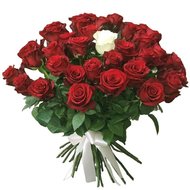 31 роза в букете