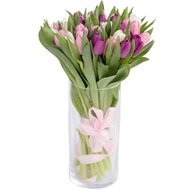 35 tulips
